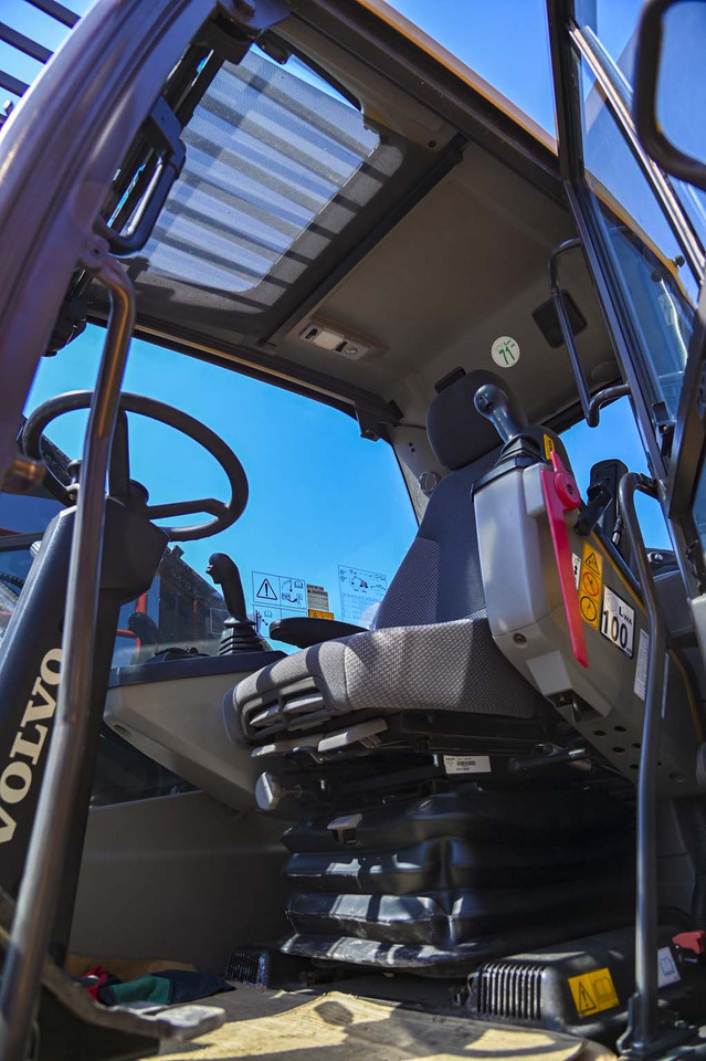 Wheel excavator VOLVO EWR150E: picture 45