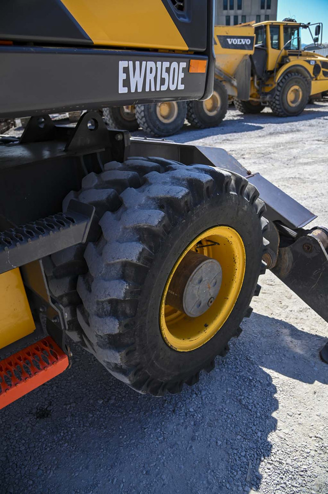 Wheel excavator VOLVO EWR150E: picture 32