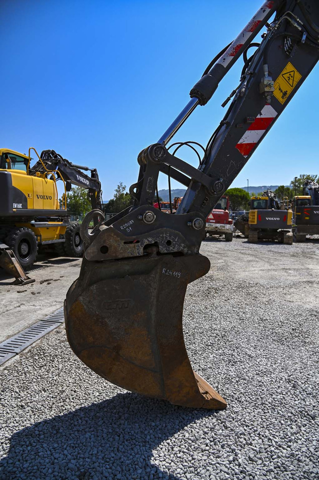 Wheel excavator VOLVO EWR150E: picture 17