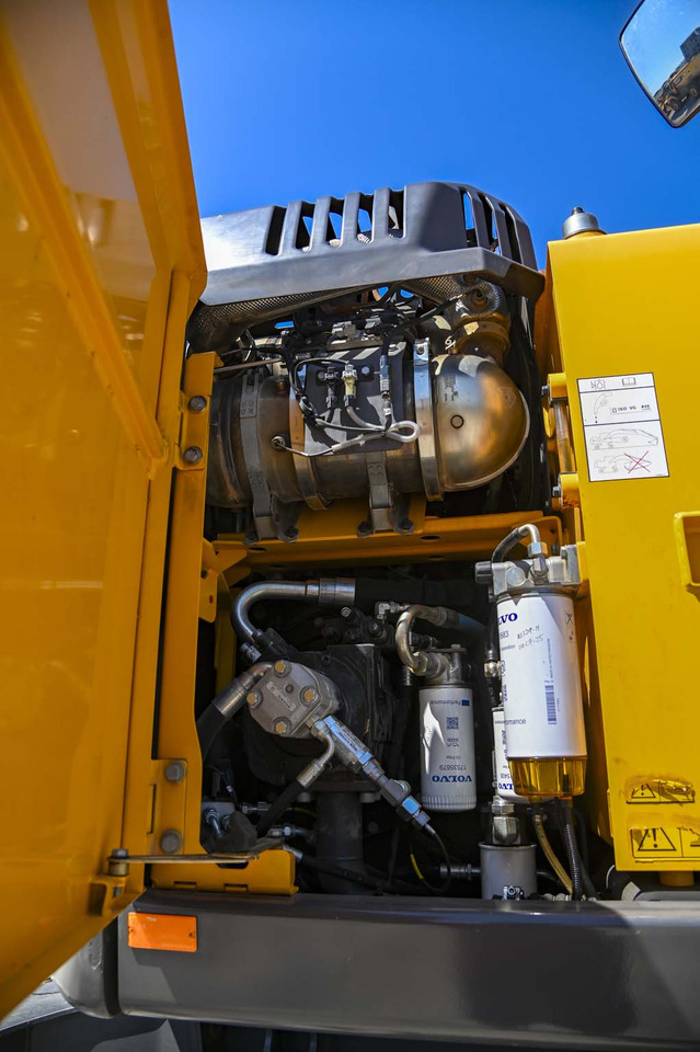 Wheel excavator VOLVO EWR150E: picture 38