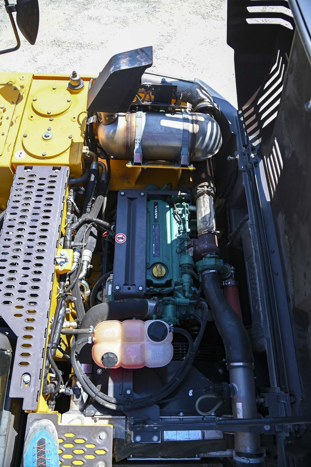 Wheel excavator VOLVO EWR150E: picture 40