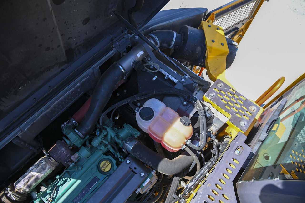 Wheel excavator VOLVO EWR150E: picture 43