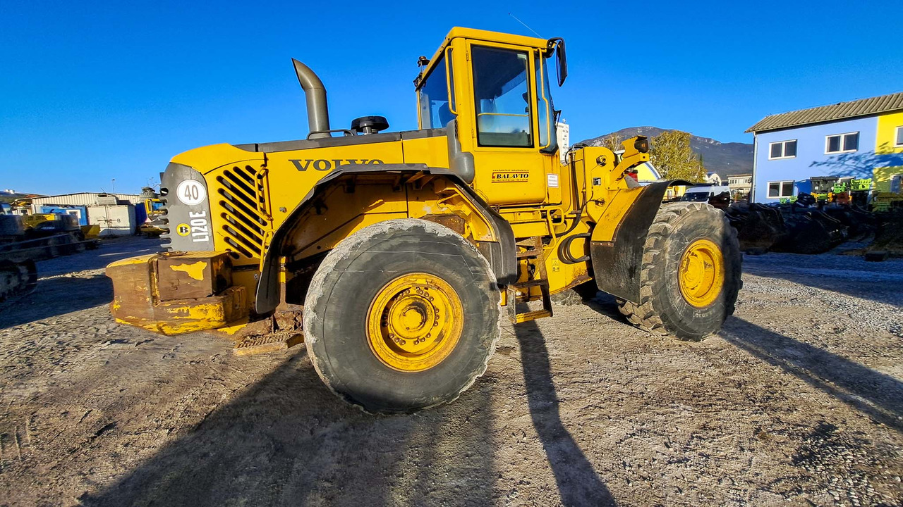 VOLVO L120E - Wheel loader: picture 5 VOLVO L120E - Wheel loader: picture 5