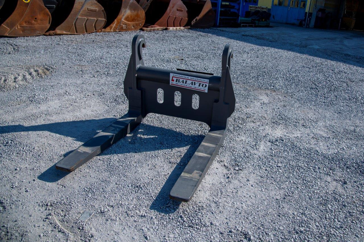 Volvo pallet forks 91420 - Forks for Loader: picture 2 Volvo pallet forks 91420 - Forks for Loader: picture 2