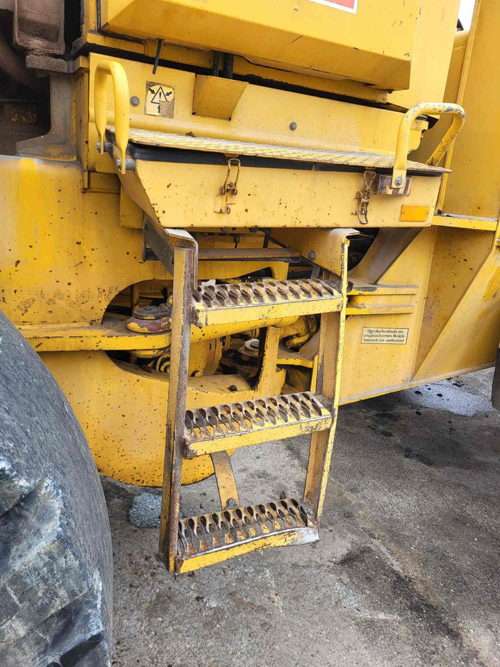 Volvo steps - Footstep for Loader: picture 4 Volvo steps - Footstep for Loader: picture 4