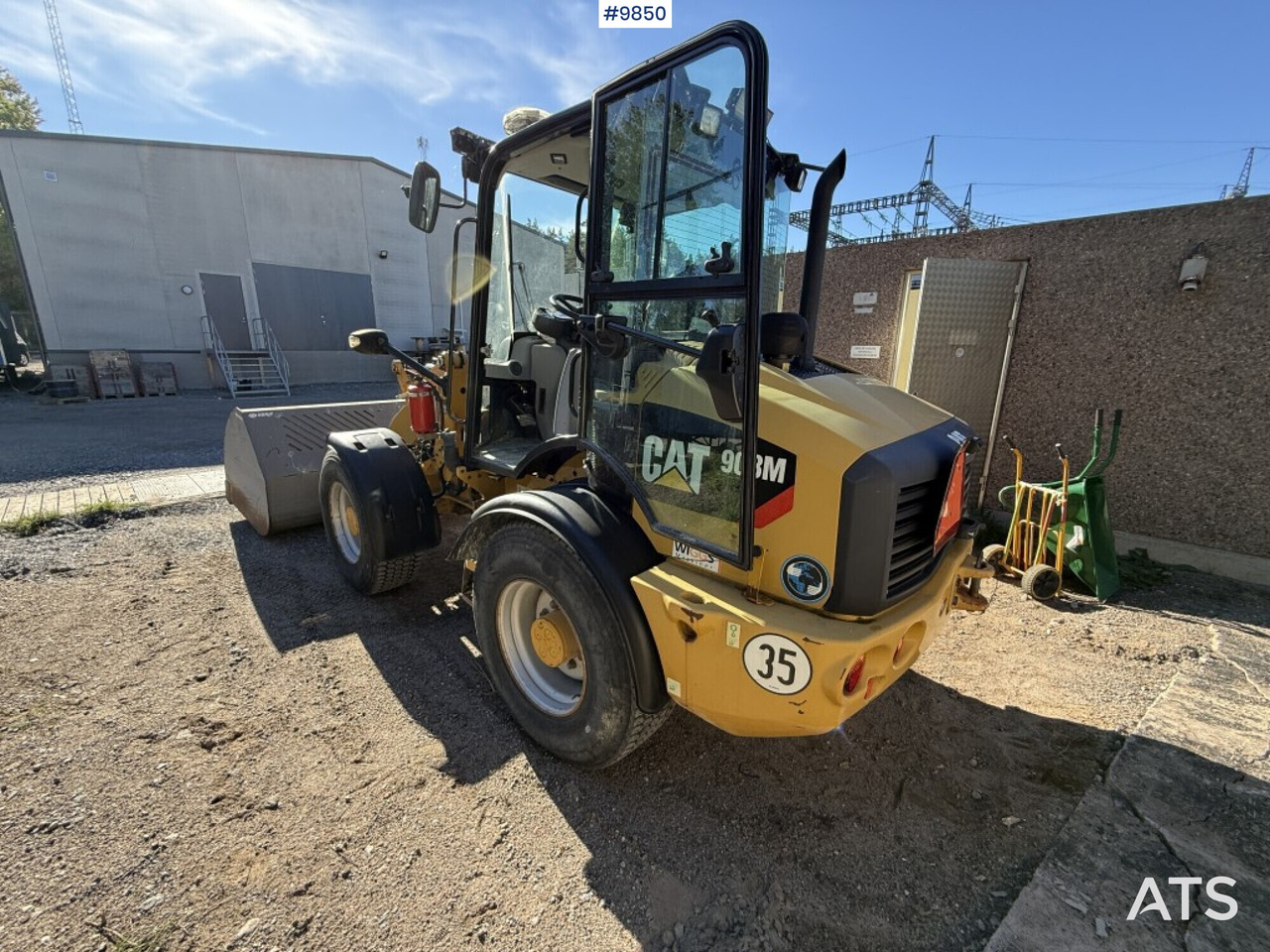 CAT 908M Wheel loader with Gears - Wheel loader: picture 5 CAT 908M Wheel loader with Gears - Wheel loader: picture 5