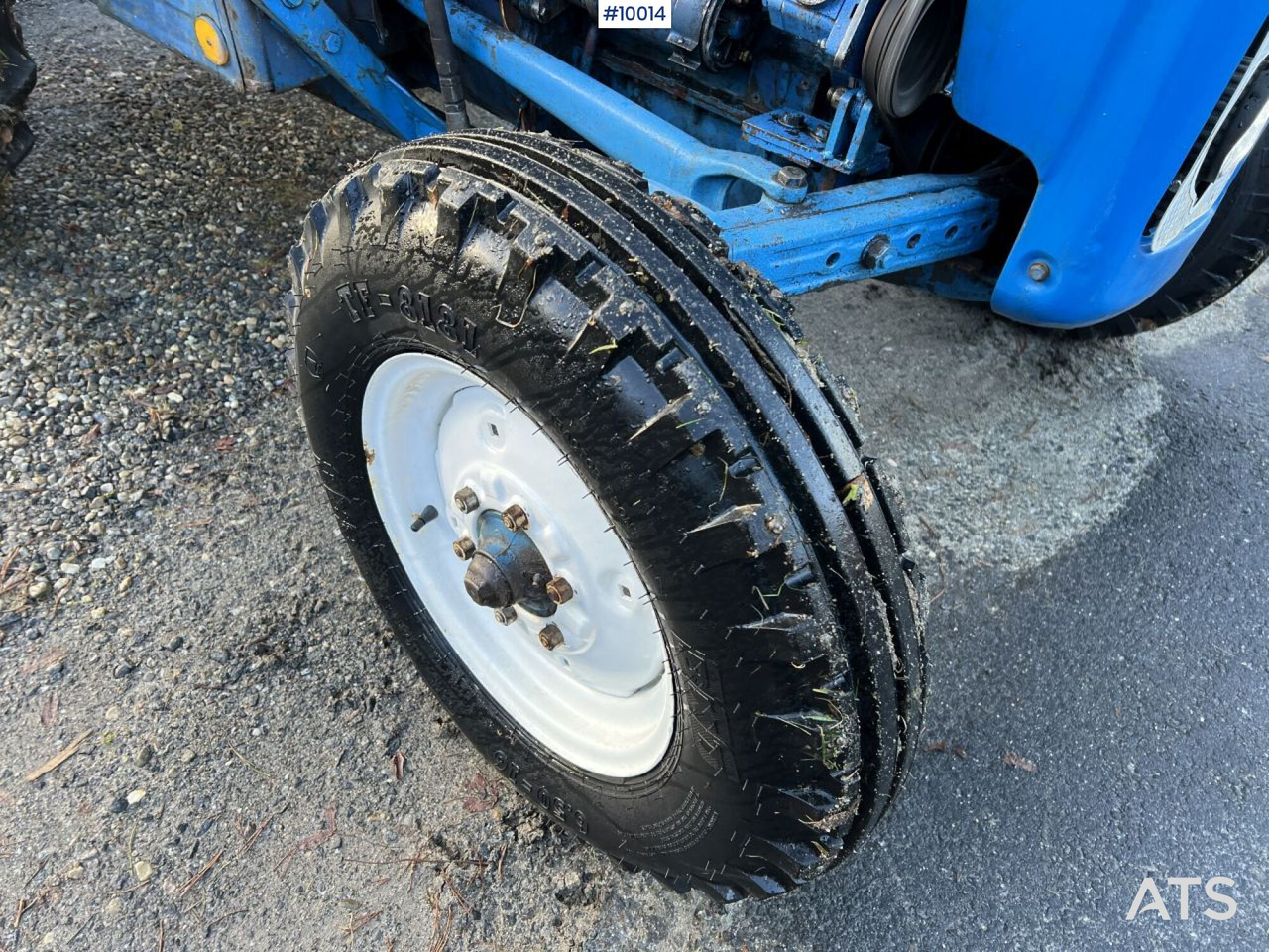 Farm tractor Ford Fordson Dexta Mark (VIDEO): picture 14