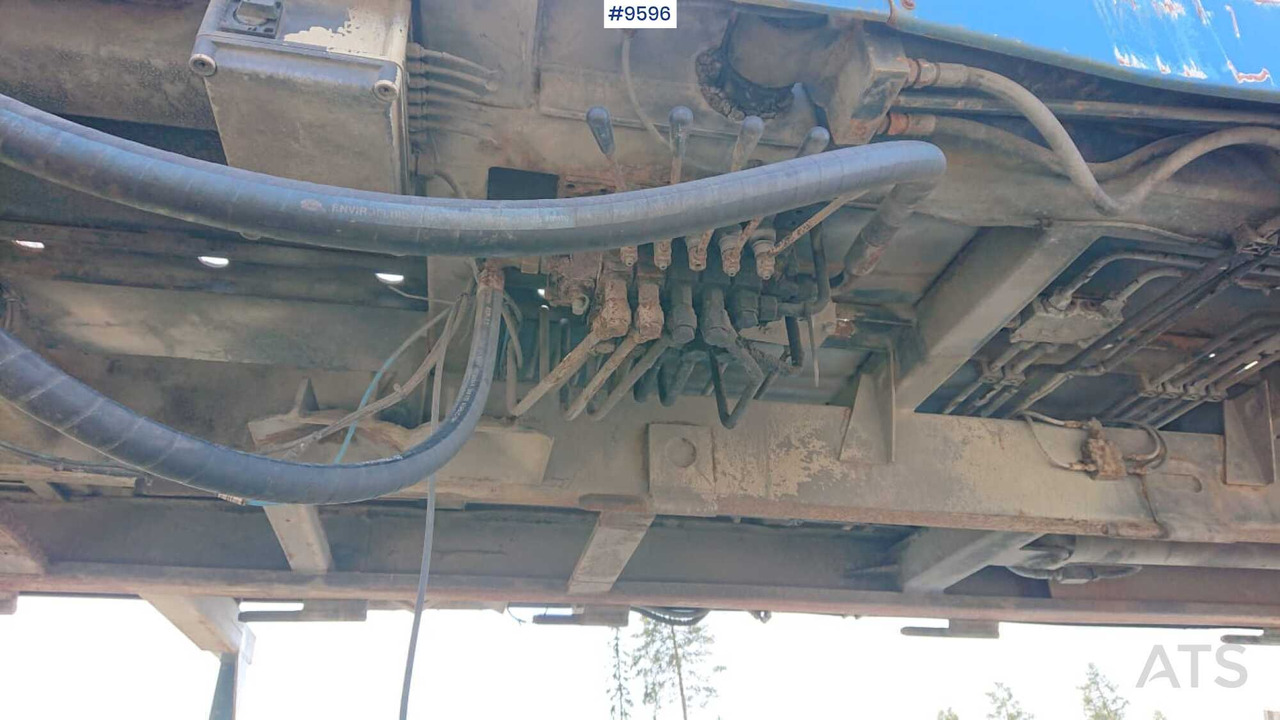 JOAB skip loader from 2002 - Hook lift/ Skip loader system: picture 3 JOAB skip loader from 2002 - Hook lift/ Skip loader system: picture 3