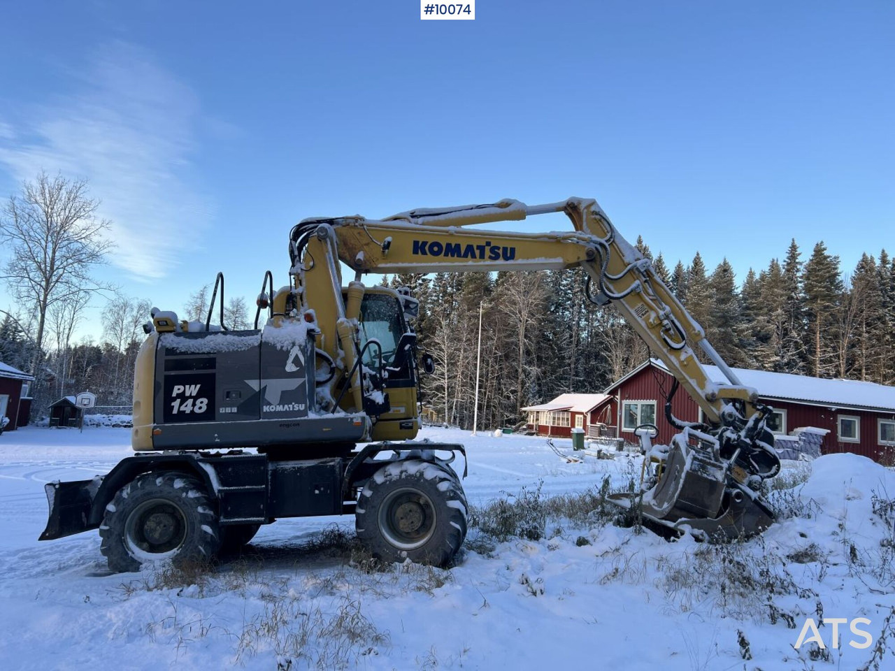 Komatsu PW148 Wheeled excavator with rotor and buckets - Wheel excavator: picture 2 Komatsu PW148 Wheeled excavator with rotor and buckets - Wheel excavator: picture 2