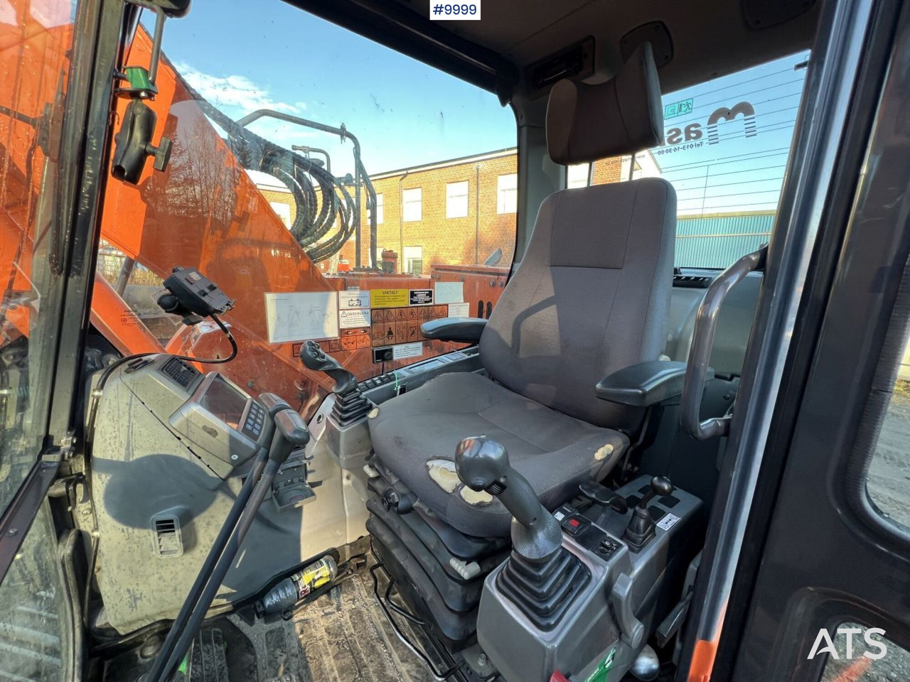 Doosan DX140LCR-3 Excavator with rotator - Other machinery: picture 4 Doosan DX140LCR-3 Excavator with rotator - Other machinery: picture 4