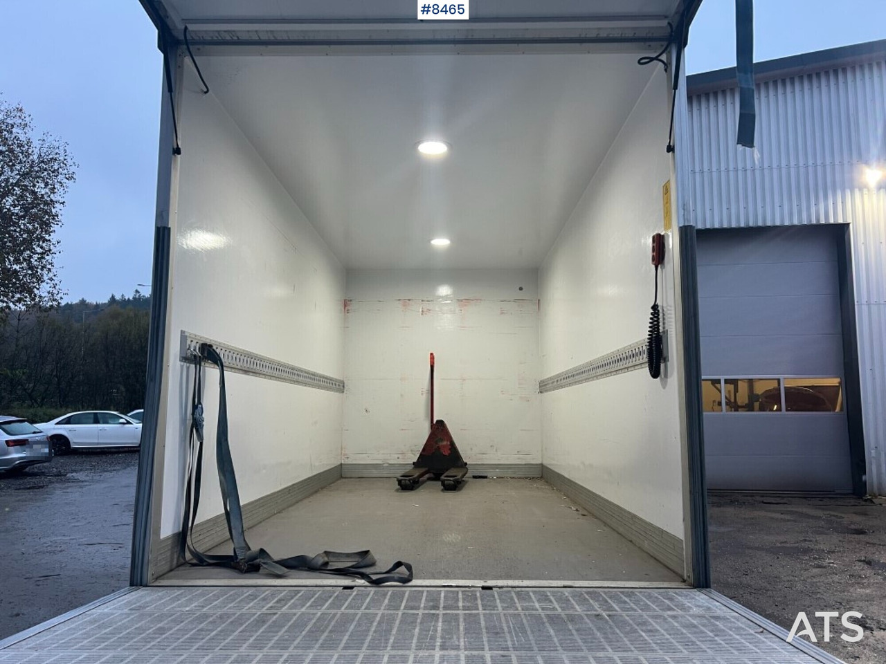 Renault master with tail lift - Box van: picture 5 Renault master with tail lift - Box van: picture 5