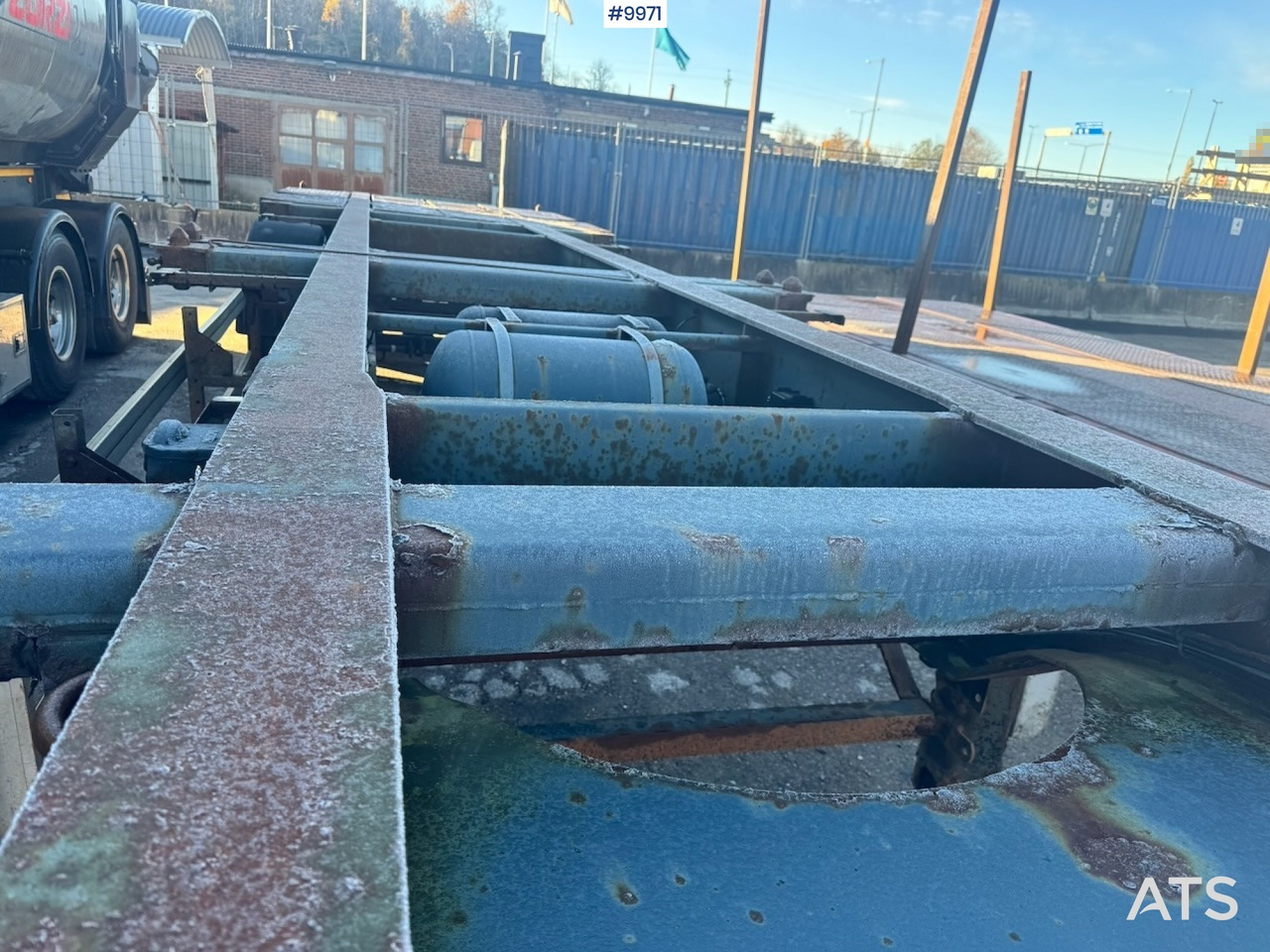 Schweriner CS40 container chassis. - Chassis semi-trailer: picture 2 Schweriner CS40 container chassis. - Chassis semi-trailer: picture 2