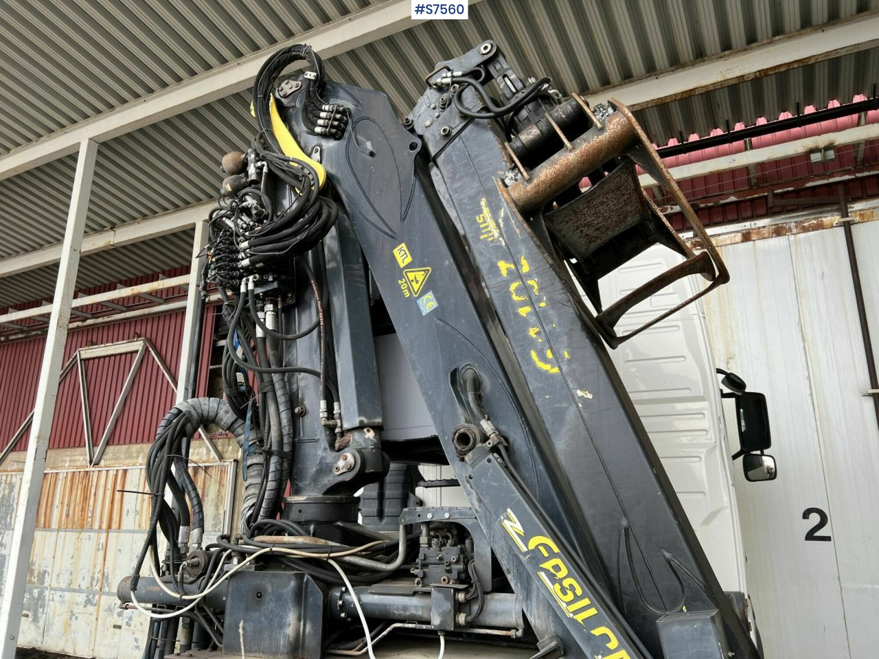 Tow Truck Volvo FH400 with Epsilon 110Z crane - Tractor unit: picture 5 Tow Truck Volvo FH400 with Epsilon 110Z crane - Tractor unit: picture 5