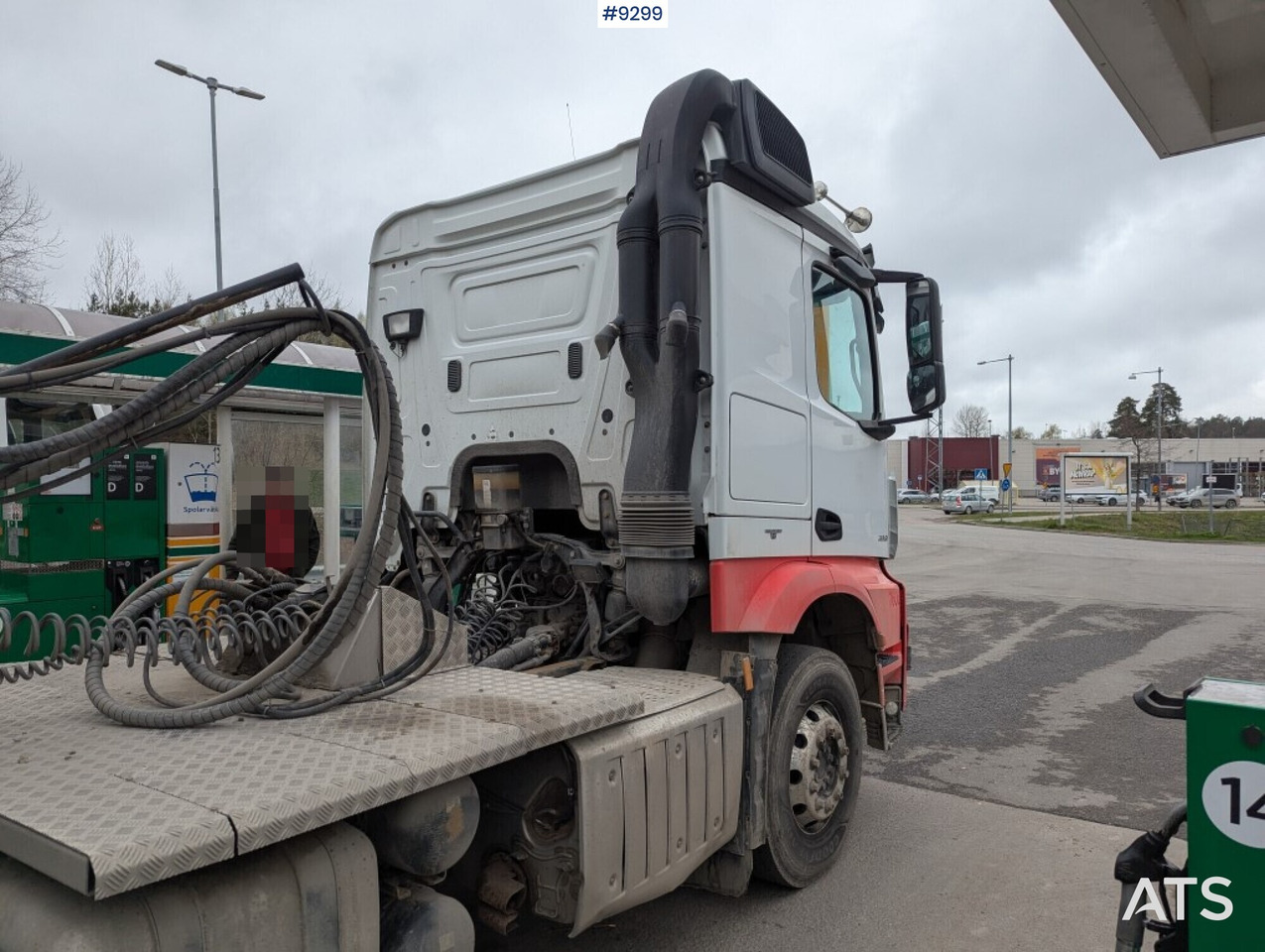 Tractor Unit Mercedes-Benz Arocs 3351 6x4 with tipper trailer - Tractor unit: picture 3 Tractor Unit Mercedes-Benz Arocs 3351 6x4 with tipper trailer - Tractor unit: picture 3