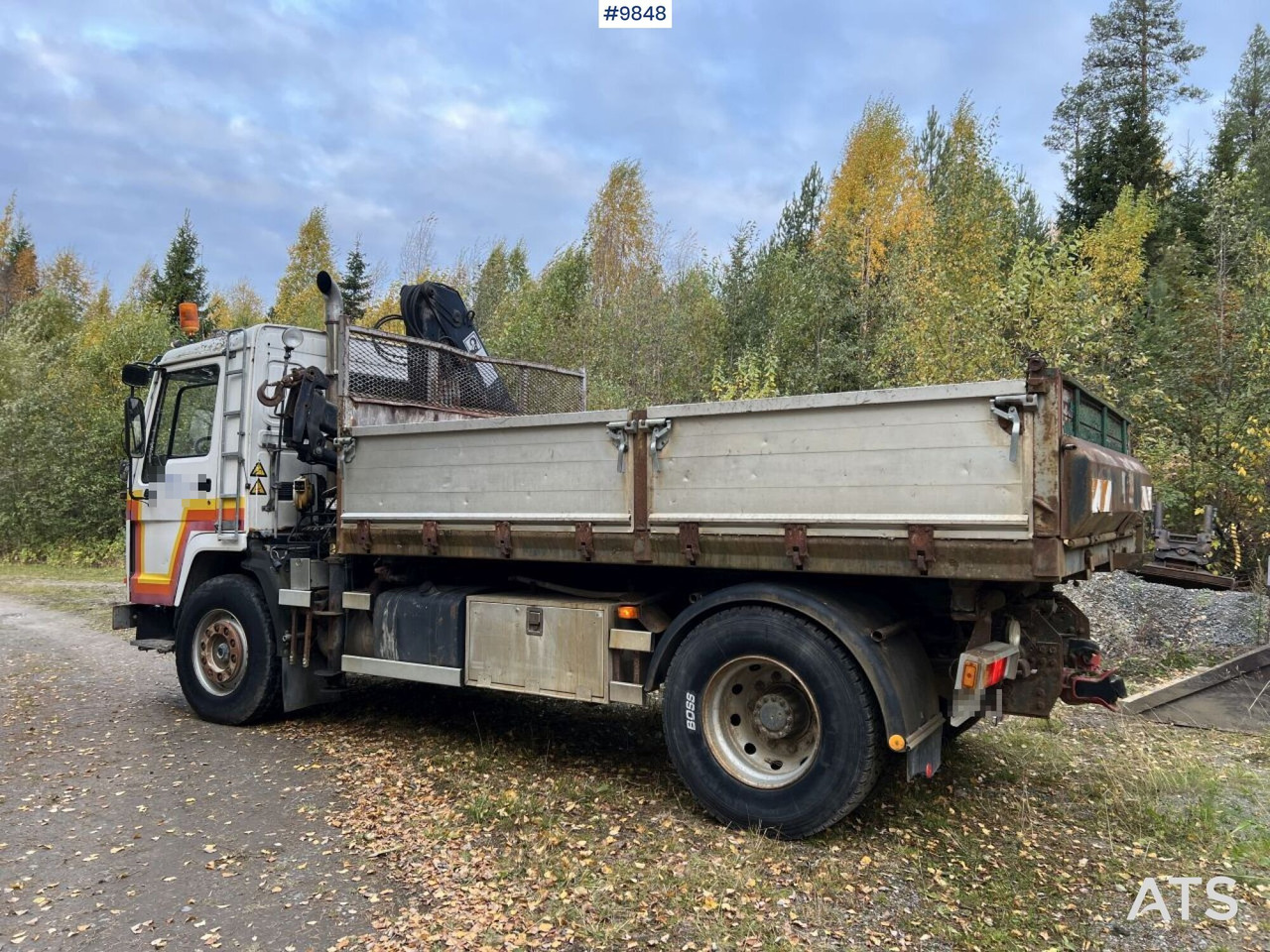 Tipper VOLVO FL7 4X2 Crane truck/Dump truck with Hiab071 crane: picture 16