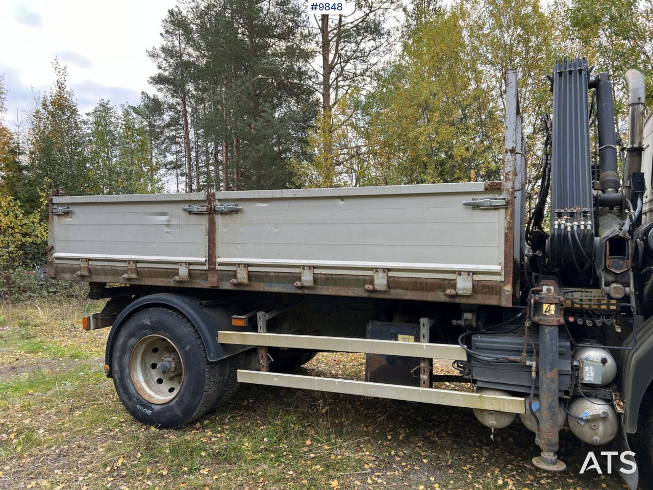 Tipper VOLVO FL7 4X2 Crane truck/Dump truck with Hiab071 crane: picture 12
