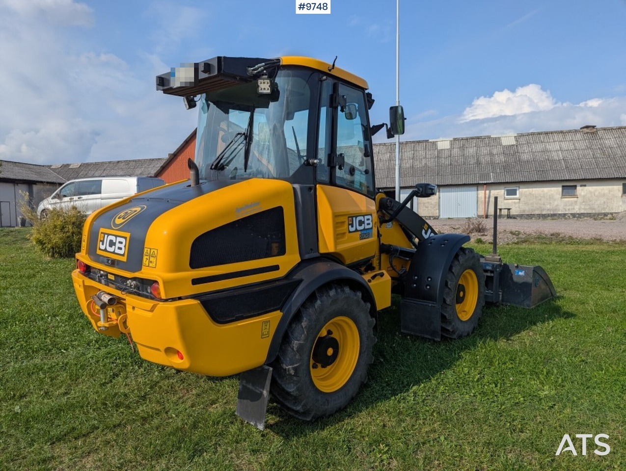 Wheel loader JCB 409 Stage V Nordic Edition 40km/h with attachments - Wheel loader: picture 3 Wheel loader JCB 409 Stage V Nordic Edition 40km/h with attachments - Wheel loader: picture 3