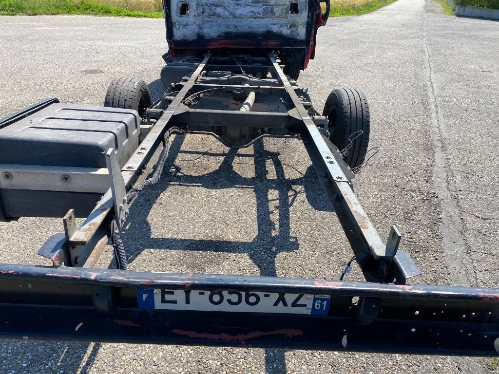 Panel van Iveco DAILY 33S12 / 2.3D 115: picture 26