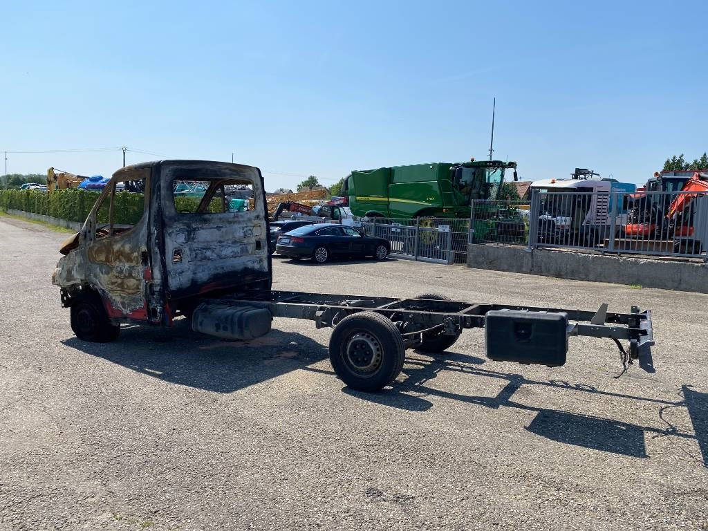 Panel van Iveco DAILY 33S12 / 2.3D 115: picture 6