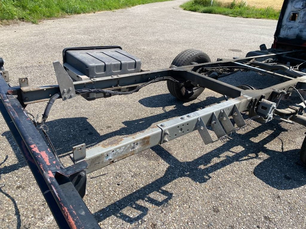 Panel van Iveco DAILY 33S12 / 2.3D 115: picture 28