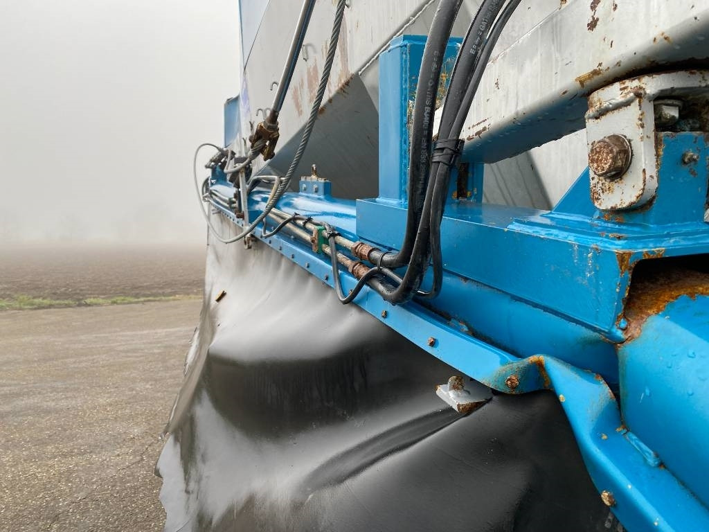 Fertilizer spreader MDM RE 813 Origine Française endommagé: picture 36 Fertilizer spreader MDM RE 813 Origine Française endommagé: picture 36