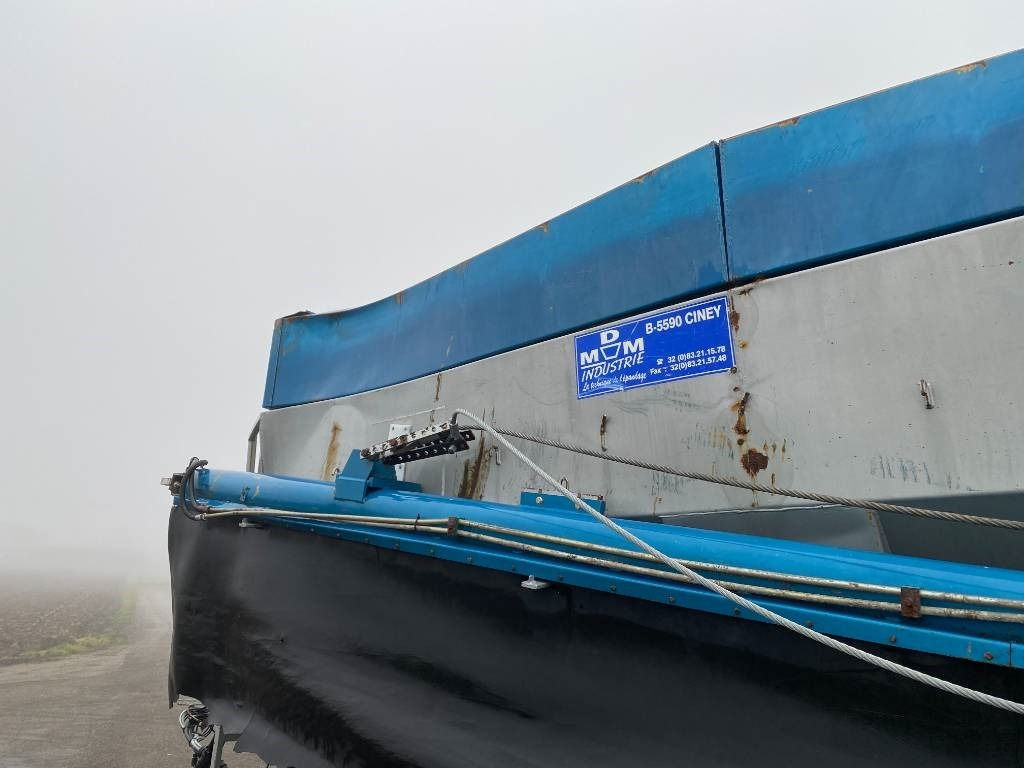 Fertilizer spreader MDM RE 813 Origine Française endommagé: picture 32 Fertilizer spreader MDM RE 813 Origine Française endommagé: picture 32