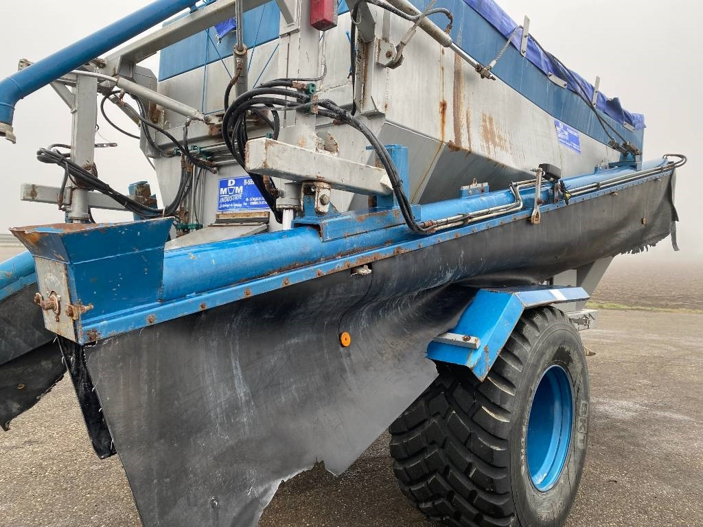 Fertilizer spreader MDM RE 813 Origine Française endommagé: picture 20 Fertilizer spreader MDM RE 813 Origine Française endommagé: picture 20