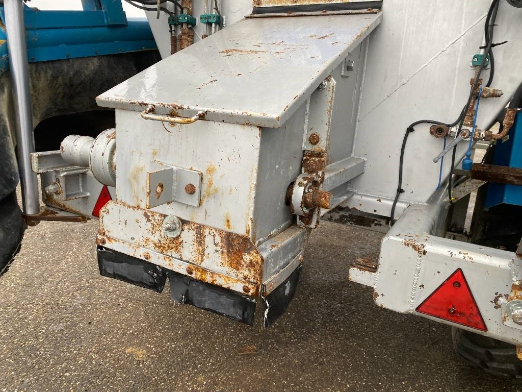 Fertilizer spreader MDM RE 813 Origine Française endommagé: picture 43 Fertilizer spreader MDM RE 813 Origine Française endommagé: picture 43