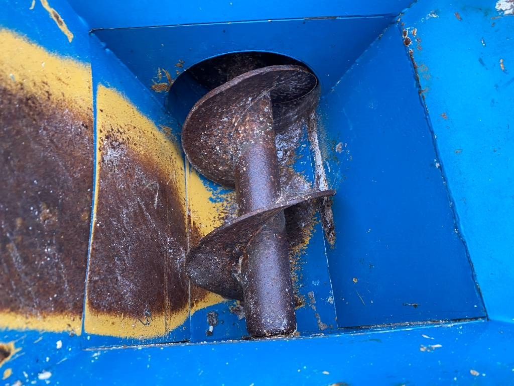 Fertilizer spreader MDM RE 813 Origine Française endommagé: picture 37 Fertilizer spreader MDM RE 813 Origine Française endommagé: picture 37