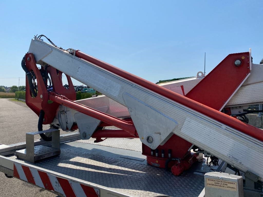 Truck mounted aerial platform Multitel Nacelle Multitel MX 200 A réviser: picture 18 Truck mounted aerial platform Multitel Nacelle Multitel MX 200 A réviser: picture 18