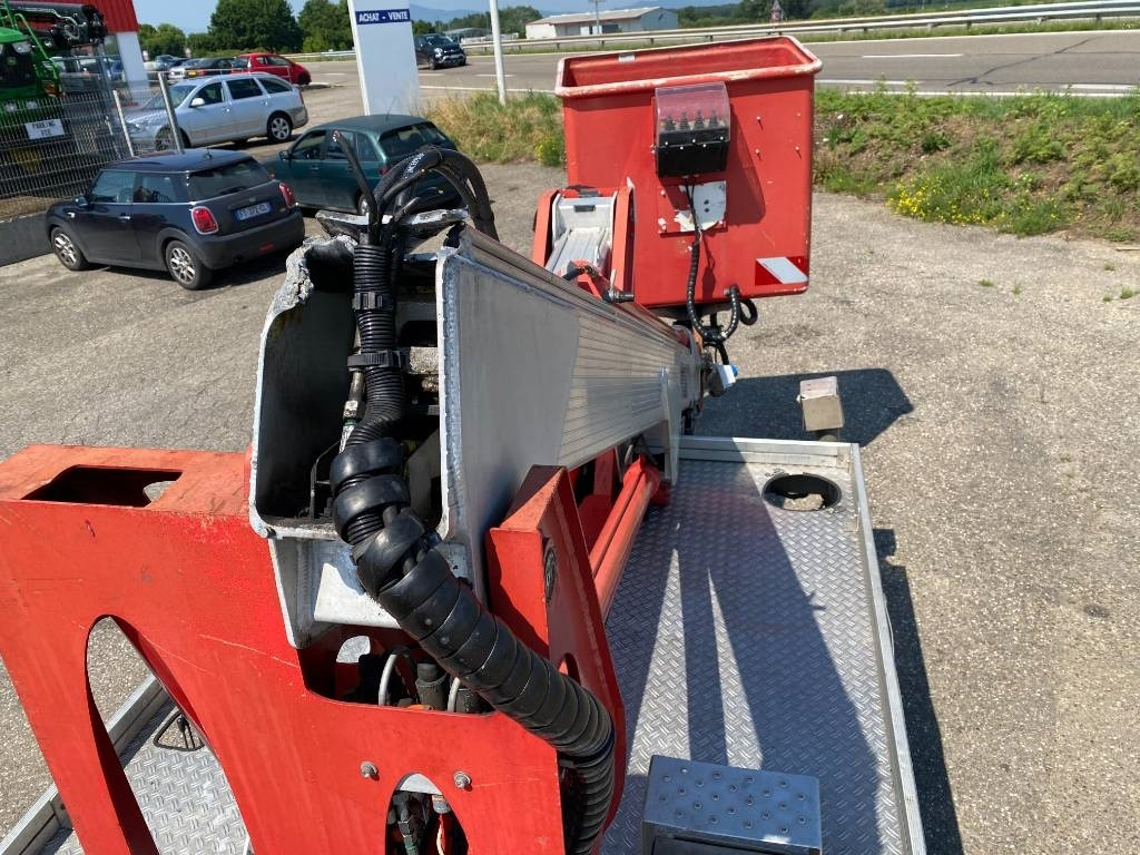 Truck mounted aerial platform Multitel Nacelle Multitel MX 200 A réviser: picture 10 Truck mounted aerial platform Multitel Nacelle Multitel MX 200 A réviser: picture 10