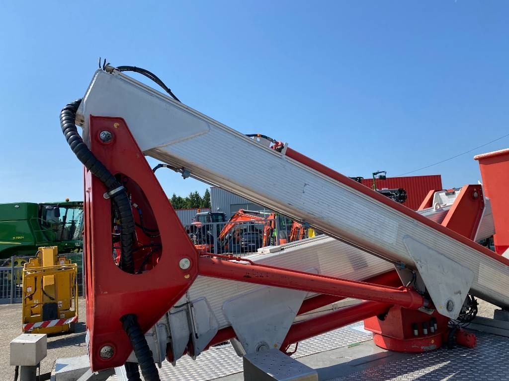 Truck mounted aerial platform Multitel Nacelle Multitel MX 200 A réviser: picture 13 Truck mounted aerial platform Multitel Nacelle Multitel MX 200 A réviser: picture 13