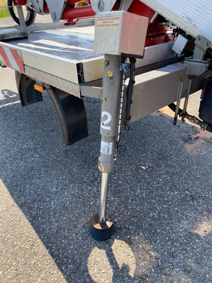 Truck mounted aerial platform Multitel Nacelle Multitel MX 200 A réviser: picture 49 Truck mounted aerial platform Multitel Nacelle Multitel MX 200 A réviser: picture 49