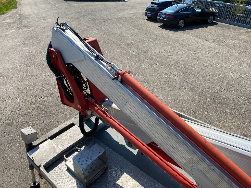 Truck mounted aerial platform Multitel Nacelle Multitel MX 200 A réviser: picture 39 Truck mounted aerial platform Multitel Nacelle Multitel MX 200 A réviser: picture 39