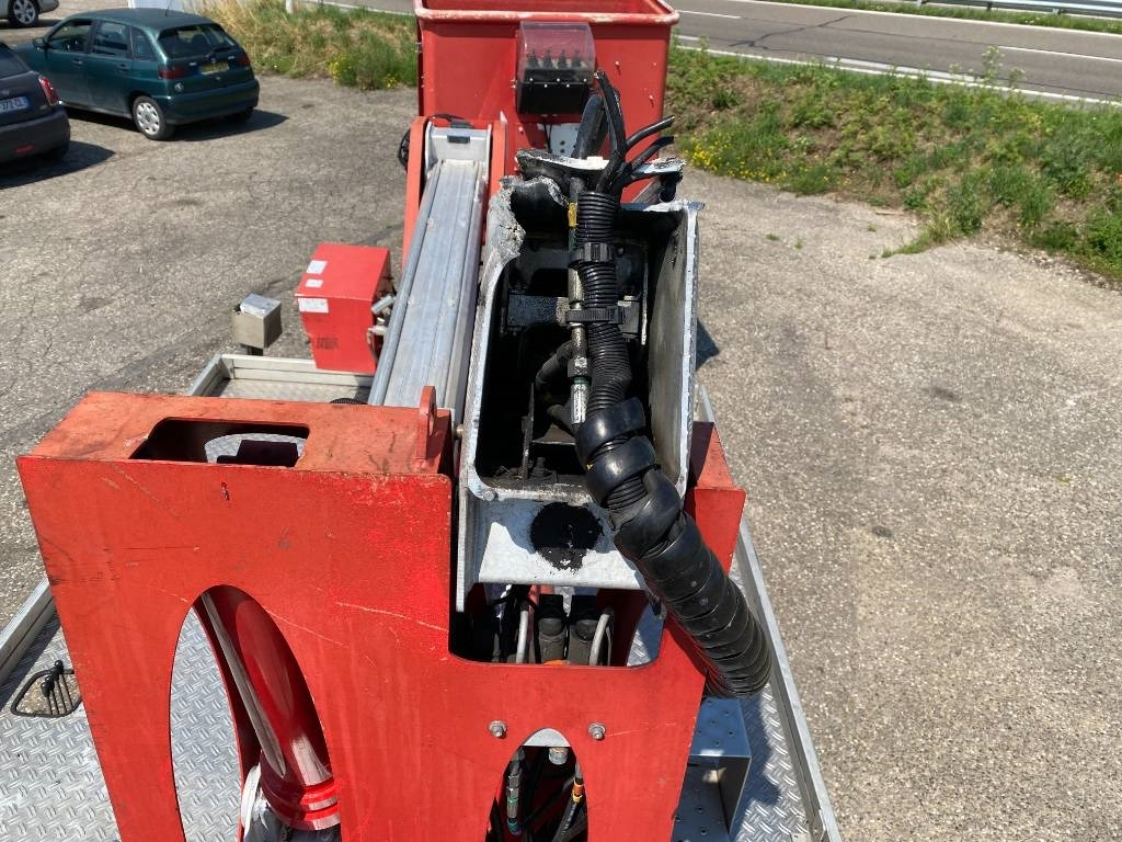 Truck mounted aerial platform Multitel Nacelle Multitel MX 200 A réviser: picture 9 Truck mounted aerial platform Multitel Nacelle Multitel MX 200 A réviser: picture 9