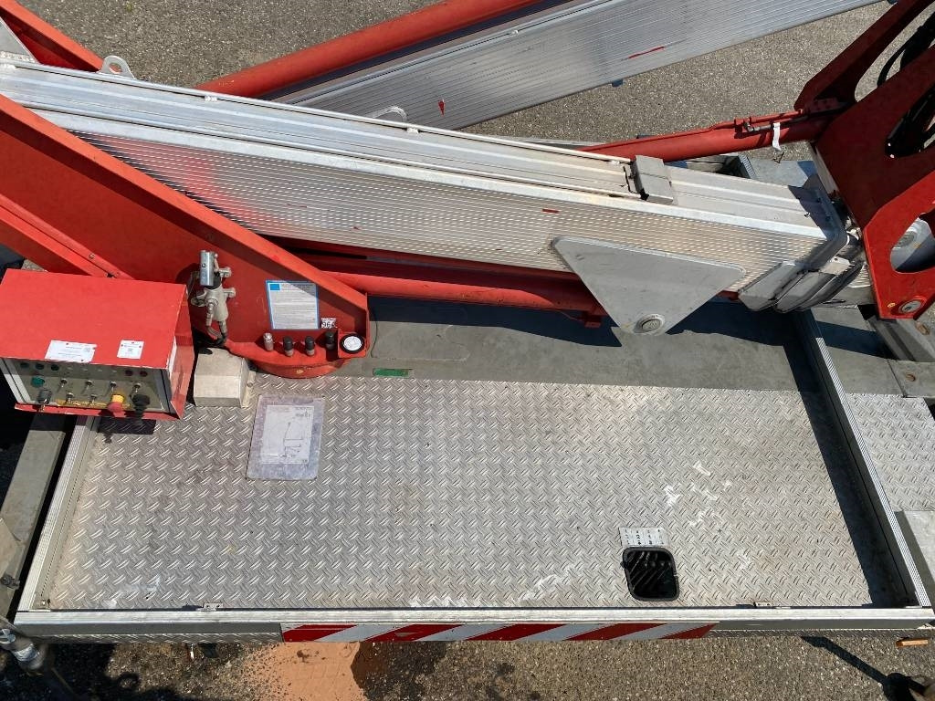 Truck mounted aerial platform Multitel Nacelle Multitel MX 200 A réviser: picture 43 Truck mounted aerial platform Multitel Nacelle Multitel MX 200 A réviser: picture 43