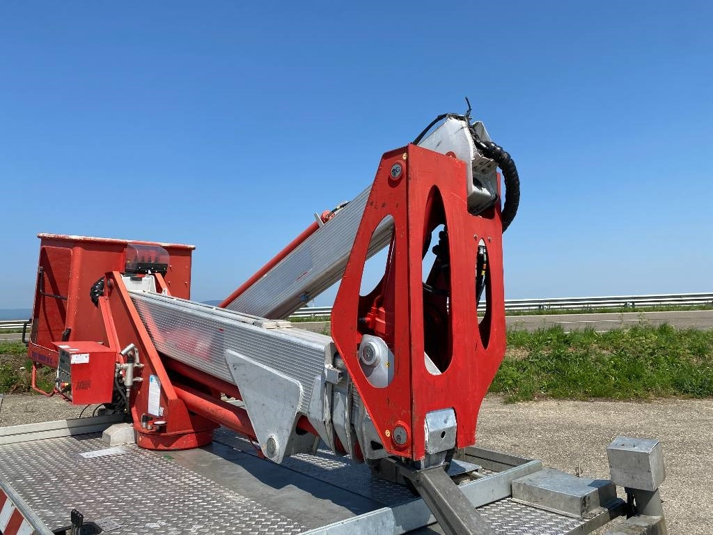 Truck mounted aerial platform Multitel Nacelle Multitel MX 200 A réviser: picture 32 Truck mounted aerial platform Multitel Nacelle Multitel MX 200 A réviser: picture 32