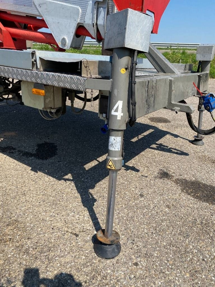 Truck mounted aerial platform Multitel Nacelle Multitel MX 200 A réviser: picture 44 Truck mounted aerial platform Multitel Nacelle Multitel MX 200 A réviser: picture 44