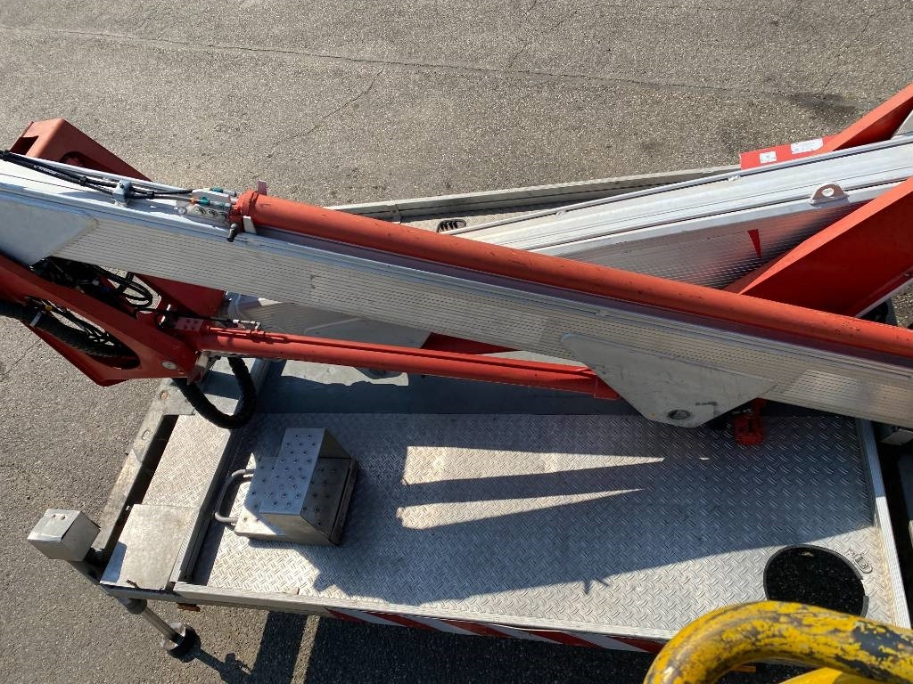 Truck mounted aerial platform Multitel Nacelle Multitel MX 200 A réviser: picture 40 Truck mounted aerial platform Multitel Nacelle Multitel MX 200 A réviser: picture 40