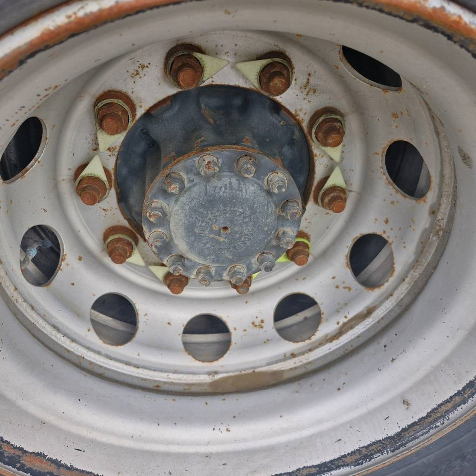 Hook lift truck Renault D Wide 380: picture 23 Hook lift truck Renault D Wide 380: picture 23