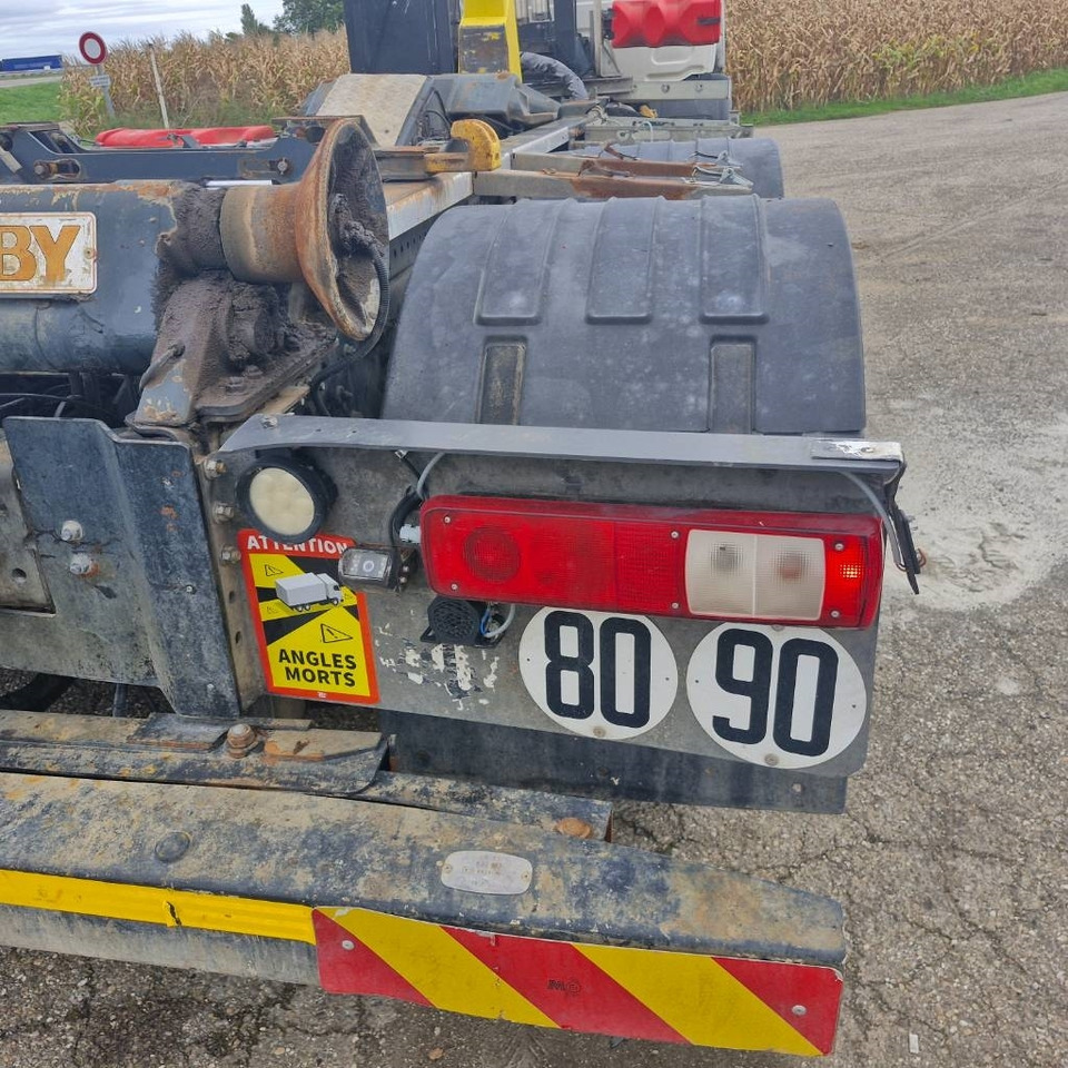 Hook lift truck Renault D Wide 380: picture 22 Hook lift truck Renault D Wide 380: picture 22