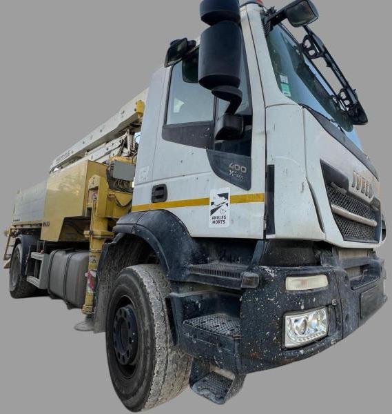 Iveco TRAKKER 400 - Concrete pump truck: picture 3 Iveco TRAKKER 400 - Concrete pump truck: picture 3