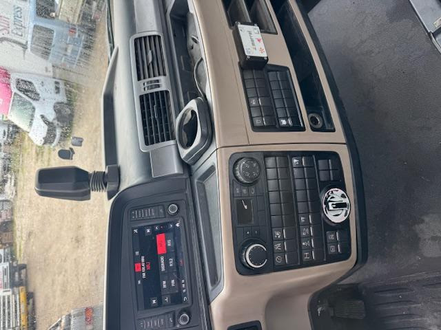 Hook lift truck MAN TGS 28.460 AMPIROLL: picture 13 Hook lift truck MAN TGS 28.460 AMPIROLL: picture 13