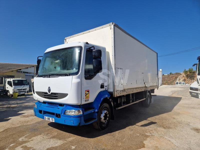 Renault DCI 220 - Box truck: picture 1 Renault DCI 220 - Box truck: picture 1