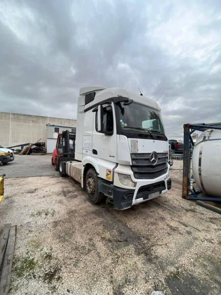 Mercedes ACTROS 1845 - Tractor unit: picture 2 Mercedes ACTROS 1845 - Tractor unit: picture 2