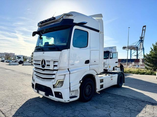 Mercedes ACTROS 1851 - Tractor unit: picture 1 Mercedes ACTROS 1851 - Tractor unit: picture 1