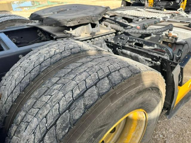 Renault T HIGH 520 RENAULT SPORT RACING LIMITED EDITION - Tractor unit: picture 5 Renault T HIGH 520 RENAULT SPORT RACING LIMITED EDITION - Tractor unit: picture 5