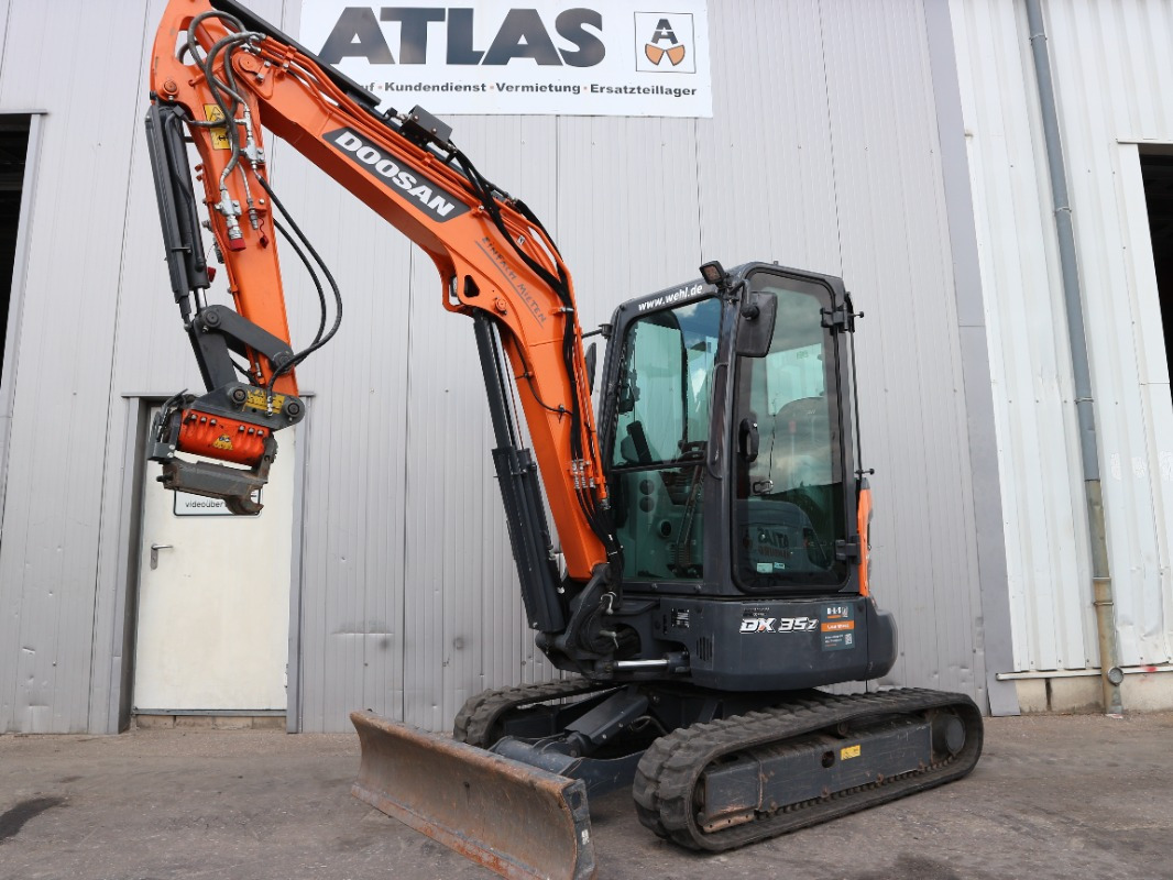 Doosan DX35Z-7 - Mini excavator: picture 1 Doosan DX35Z-7 - Mini excavator: picture 1