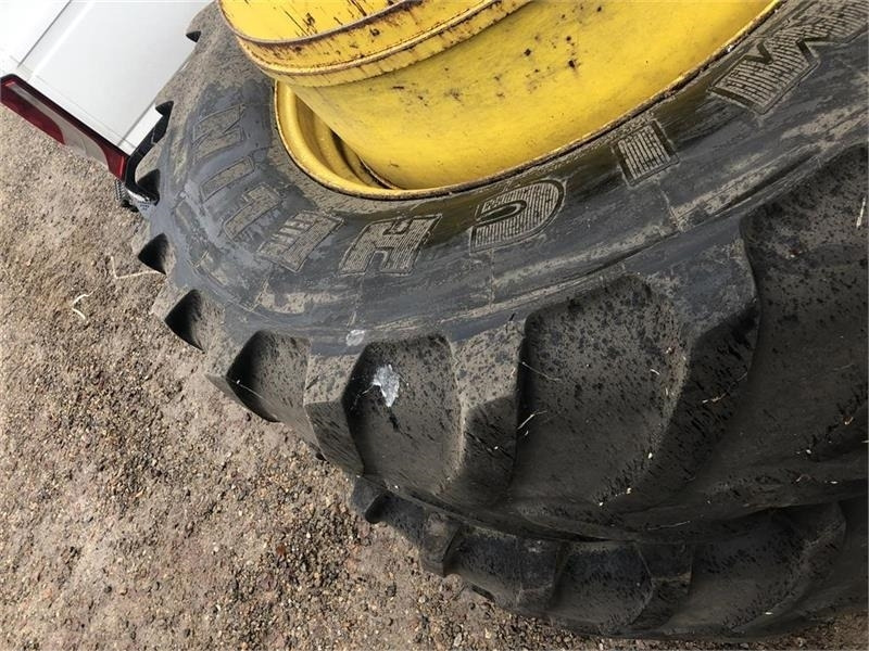 Michelin 650/65-42 - Tire: picture 2 Michelin 650/65-42 - Tire: picture 2