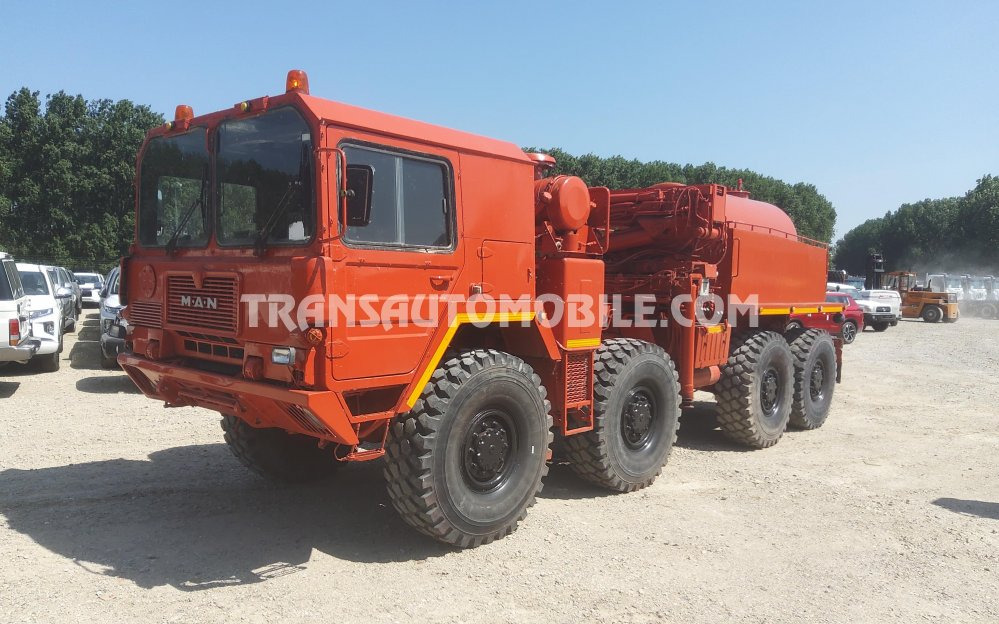 Man KAT 1 8x8 12.7L TURBO DIESEL GRUE 7 tonnes ATLAS KM4300 M5 + CITERNE CARBURANT mobile 3.500 litres - EXPORT OUT EU - Tank truck, Crane truck: picture 1 Man KAT 1 8x8 12.7L TURBO DIESEL GRUE 7 tonnes ATLAS KM4300 M5 + CITERNE CARBURANT mobile 3.500 litres - EXPORT OUT EU - Tank truck, Crane truck: picture 1
